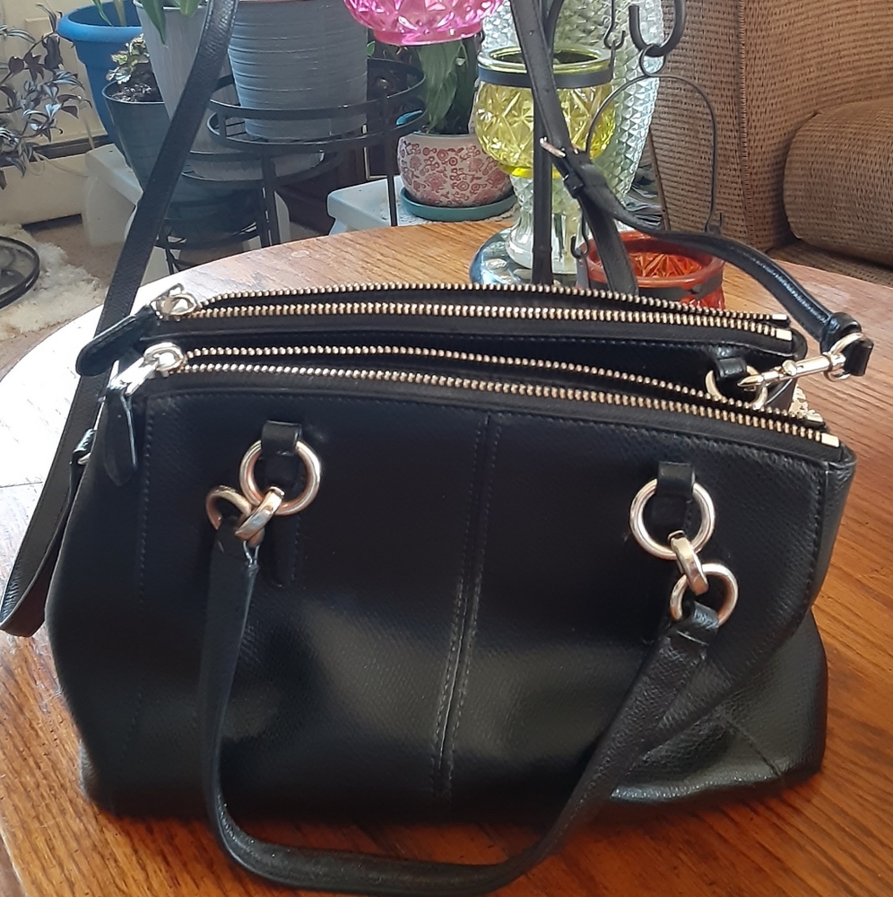 Vtg Authentic Coach Blk Leather Purse